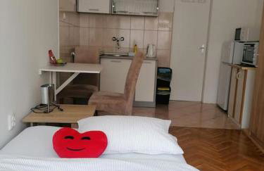 Lovely studio in Dubec, ideal for one person - Foto 2