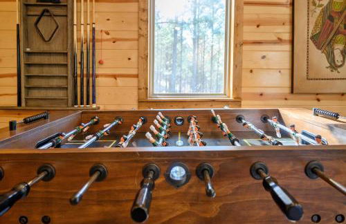The Nomi Lodge - Sleeps 28 - Gorgeous Rustic Cabin, Centrally Located, Tons of Amenities - Photo 59