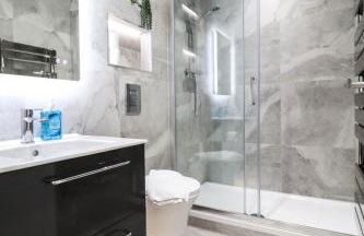 Modern 1-Bed Apartment in Buckinghamshire with Free WiFi, Parking & Garden - Foto 59