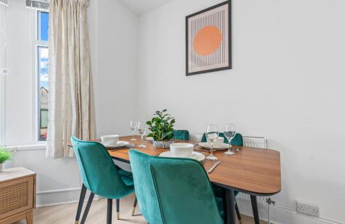 Contractor Stay - Newport Sleeps 5 with Wi-Fi - Foto 16
