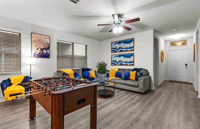 Single-level Home Game Area Ideal for Long Stays - Foto 89