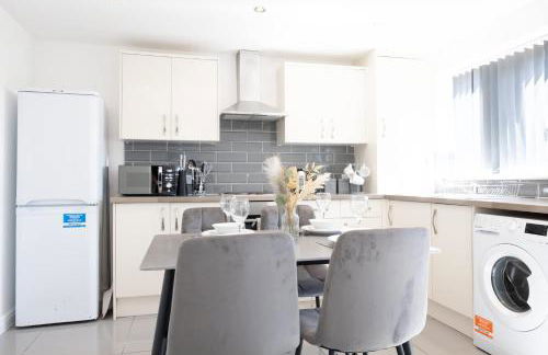 Contemporary 3 Bedroom Home with Garden & Parking - Foto 17