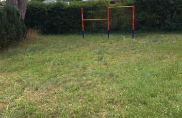 Bungalow nebst Wohnwagen für 4 bis 5 Personen in Nähe von See- und Tesla - Foto 3