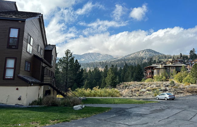 Inviting Mountain Retreat Steps From Ski Lifts! - Foto 43