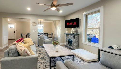 Spa Lodge Sleeps 9 Sauna Hot Tub Mtn Views - Foto 3