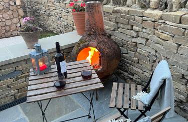 Idyllic secluded hideaway with countryside views on the edge of the Cotswolds - Photo 8