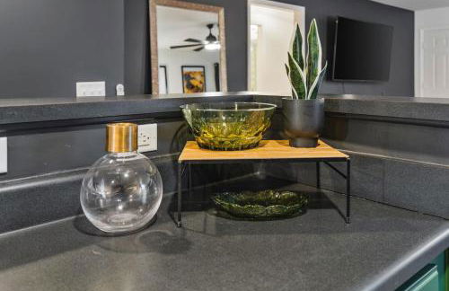 Pool Table WALK to Downtown Bars and Farmers Market - Foto 44