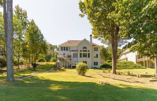 Relaxing Retreat with 55-Inch TV and Lake Views - Foto 25