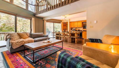 Luxe Lake Harmony Home, Game Room, Firepit, Deck - Foto 5