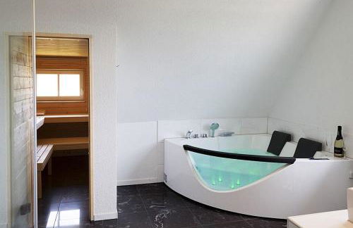 Schwarzwaldhaus24 - Ferienhaus mit Sauna, Whirlpool und Kamin - Foto 7