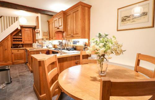 Woodbine Cottage - Photo 9