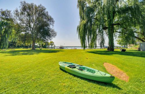 Cayuga Lake Cottage Private Dock and Deck! - Foto 24