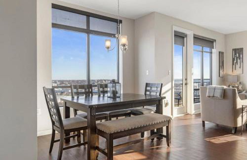 Luxurious Downtown Corner Views 2 bed 2bath 61 - Foto 26