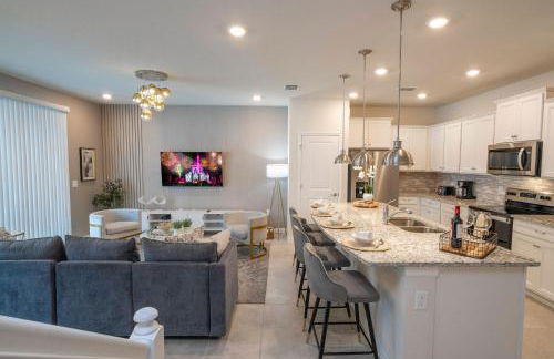 Brand New! Windsor Island 5BR Cozy Home Wpool/spa - Foto 67