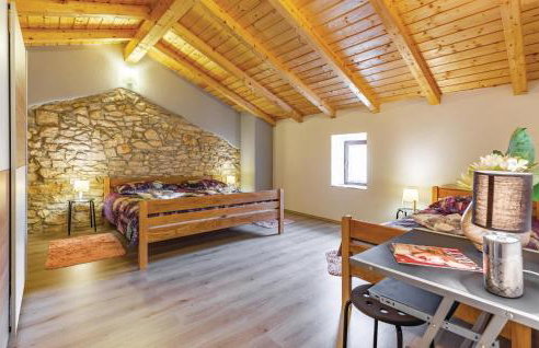 Gorgeous Home In Peruski With Wifi - Foto 12