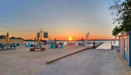 Chain O' Lakes Beach Penthouse Sunset View and Boat Dock - Foto 3