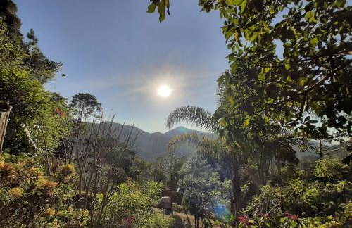 Chalé Pakere Bellavista - visão magnífica do vale e montanhas a mais de mil metros de altitude, wi-fi, sauna, piscina e água de nascente - locação do chalé sem prestação de serviços - Foto 53