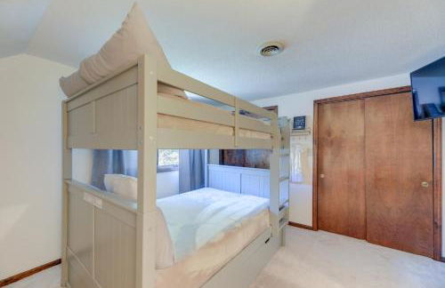 Waterfront Pine Knoll Shores Gem with Boat Dock - Foto 16