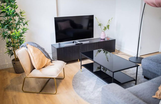 Serviced 3BR Apartment in Utrecht - Photo 43