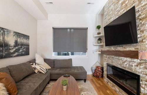 2 BDR Home Roof Deck plus Walk to Broncos and Sloans Lake - Foto 3