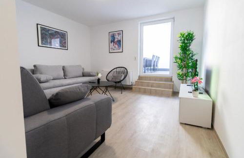 Fewomo, Mosel Maisonette, mit Terrasse & Winzerflairallee, für 6 Perfekt, für 8 geeignet - Foto 10