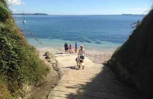 Bream Loft, dog friendly, wood burner, walking distance to beach - Foto 9