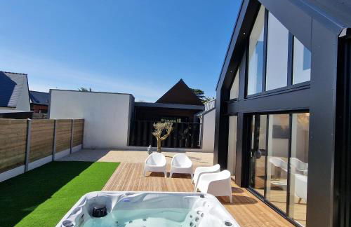 LES PORTSALLAISES piscine ou spa à 300m de la plage - Photo 1