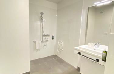 All Suites Appart Hôtel | Palaiseau - Massy TGV - Foto 127