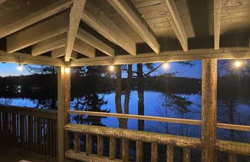 Lakefront Cabin with Hot Tub, Views & Fireplace - Foto 31