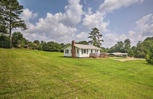 Idyllic Getaway with Deck about 4 Mi to Dtwn Athens - Foto 24