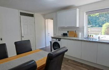 Charming 3 bed near A1 and central Peterborough - Photo 3