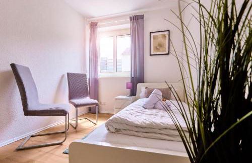 Praktisch&Zentral für Gruppen und Firmen-3 Schlafzimmer- 6 Personen-Parkplatz-Balkon-Stadtmitte-schnelles WLAN - Foto 3