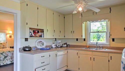 Secluded and Quiet Coastal Home 1 Mile to Boat Ramp - Foto 3