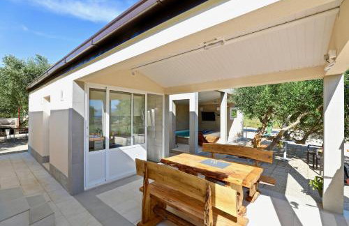 Manora guest pool house Sucuraj - Foto 26