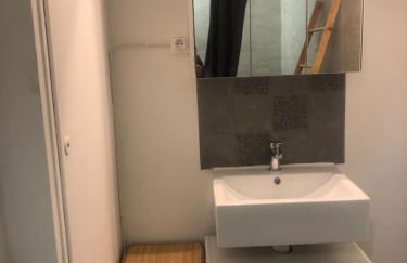 Les alpages - lit queen size - centre station - Foto 7