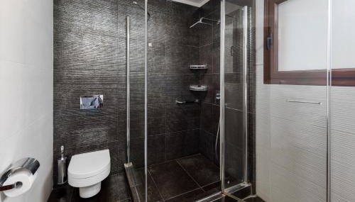 Villa Saronida - Photo 4, Shower