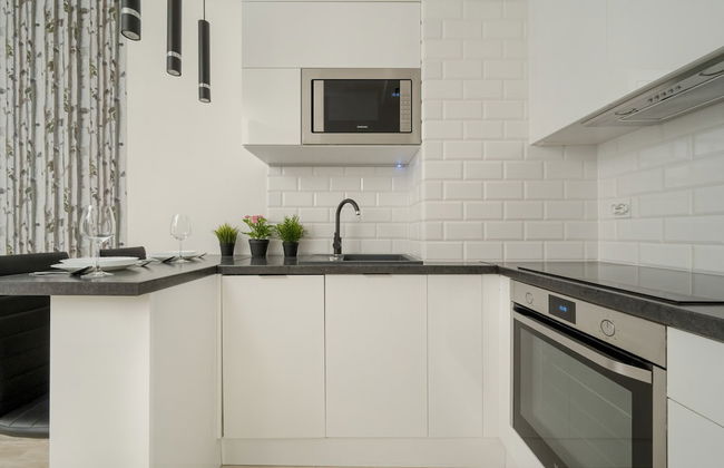 Wrocław Haven Apartment by Renters - Photo 6