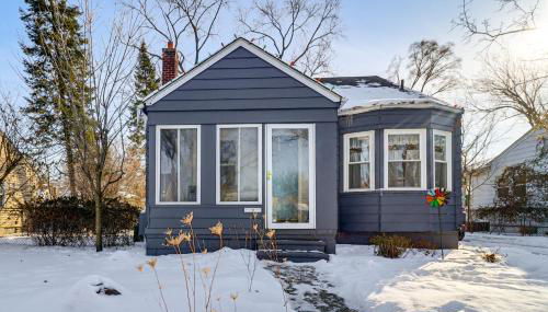 Families Welcome! Colorful Berkley Home with Yard - Foto 2