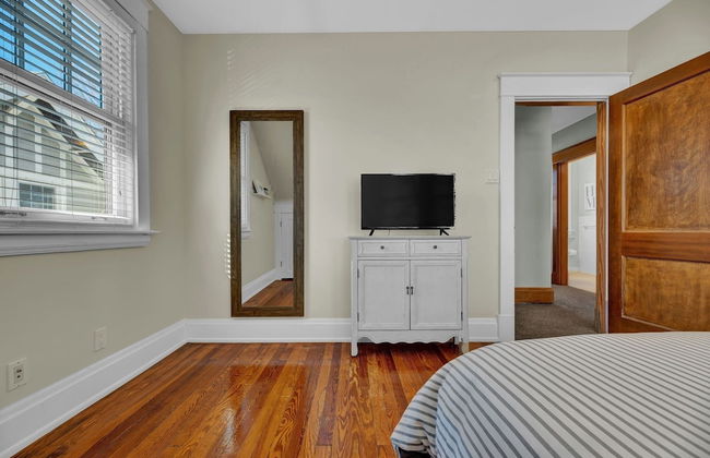 Oakley Square 3br Charmer - Total Walkability 3 Bedroom Home by RedAwning - Foto 6