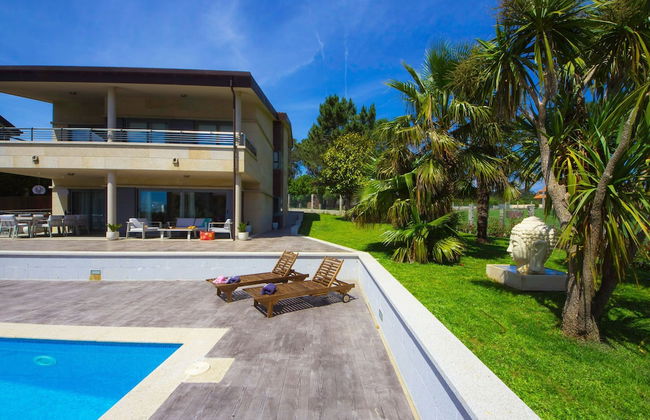 Beautiful Villa With Pool and sea Views and Only 400m From the Beach - Foto 32