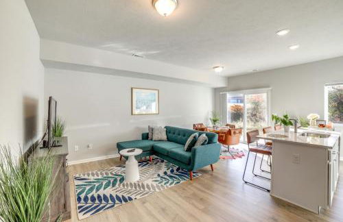 10 Mi to Grand Rapids Modern Townhome! - Foto 1