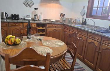 Charming Retreat Machico - 5 min Praia & Centro B - Foto 14