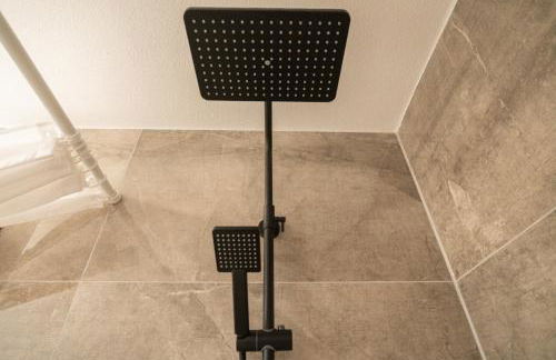 FEEL GOOD HOMES Ruhig-Klimaanlage-WLAN-Regendusche - Foto 37