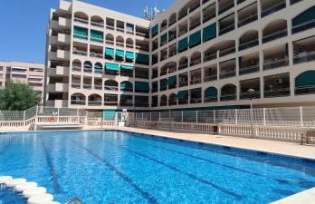 vacaciones en pineda con 2 piscinas, playa a 5 min - Foto 1