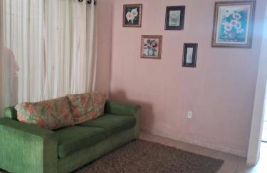 House 5 min from downtown Ipatinga 11 min from airport - Foto 1