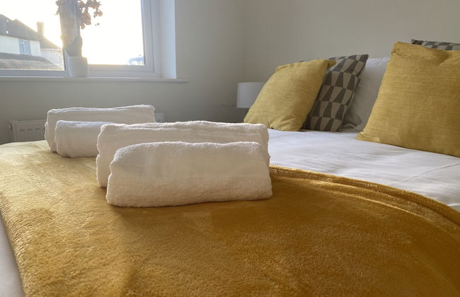 Gladstone Apartments by Bluebell Rooms - Photo 4