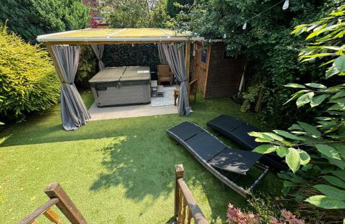 Private All-Weather Hot Tub House, Fire Pit, Free Parking, Near City Centre, Freeman Hospital, Great Transport Links - Foto 53