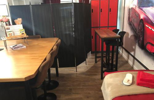 Stylisches Maybach Appartement mit Terrasse für 5 Personen, 5 Betten, große Kochinsel, Homeoffice mit 250Mbit WLAN - Foto 37