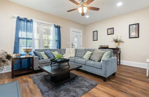 Bungalow Retreat! - Photo 23