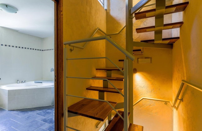 Tower Apartment in a 16th-century Castle - Photo 20